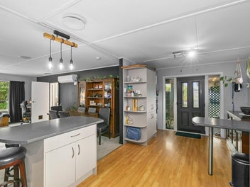 Spacious Family Home with Outdoor Entertaining!