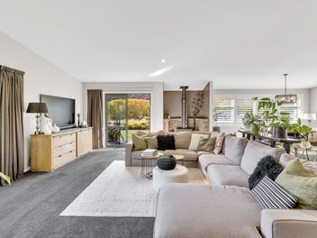 Tranquil Luxury in Lowburn Valley