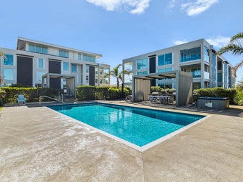 Sophisticated Beachside Living