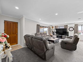 Immaculate Home Spectacular Views