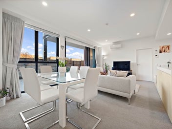 Spacious Outdoor Gem!