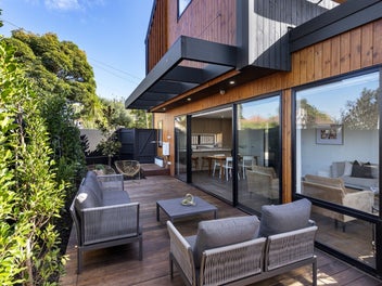 Near new, freehold, bespoke home, move in tomorrow