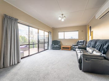 Owner's motivated to move!