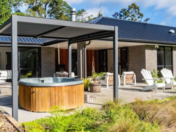 Tranquil Living Surrounded by Nature