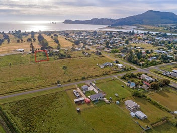 Half acre section - develop or hold