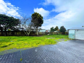 980m² (mol) Prime Land Banking with Potential