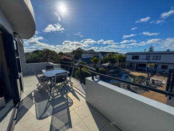Beach Location, Huge Value!