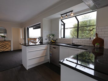 Vendor says SELL! 5 bed 2 bath 2 pools!