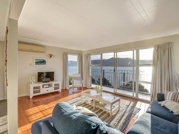 Your Slice of Otago Peninsula Paradise Awaits