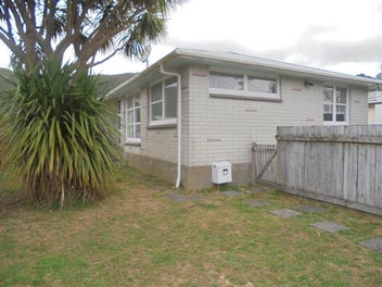 Image 1 of 7