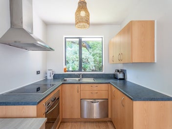 Lovely Over 60's Unit in Serene Setting