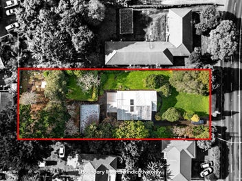 1717m² LAND + CHARACTER BUNGALOW