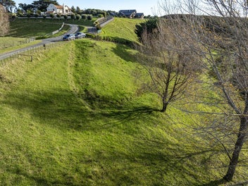 7,300sqm with Geotech and no building covenants