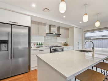 Contemporary Comfort in Quiet Cul-de-Sac