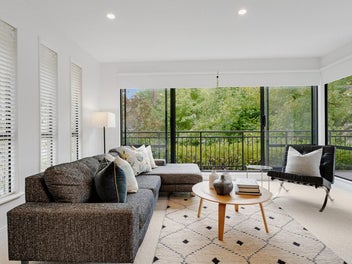 Location & Lifestyle - Broadway Park Gem