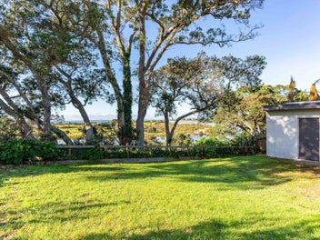 Ruakaka Ridge Retreat