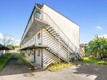 9x 2-Bed Unit Block | Central Auckland
