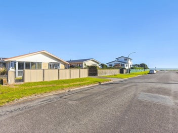 Spacious Coastal Family Home