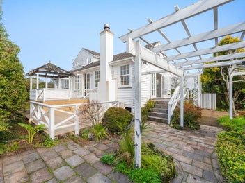 Rare Double-Home Lifestyle & Landbank Opportunity