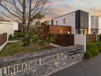 Uplifting - Forward Thinking Architecture