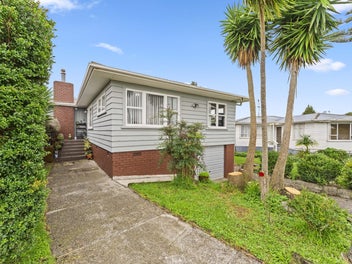 Ultimate Starter Home - 3 Bedrooms + 1 Bath!