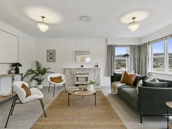 SUN-SOAKED, STYLISH & SUPERBLY PRESENTED