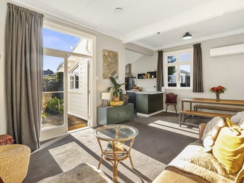 Cosy Corners and Sunlit Spaces!