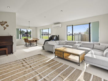 OWNER WANTS TO SEE YOUR OFFER