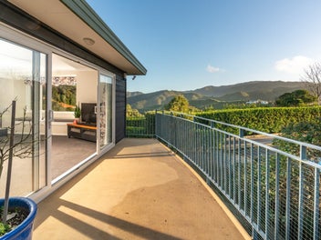 MODERN, LARGE & SERENE FAMILY GEM