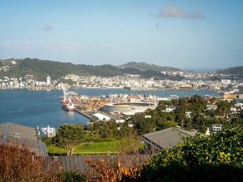 SUBLIME CITY AND HARBOUR VIEWS