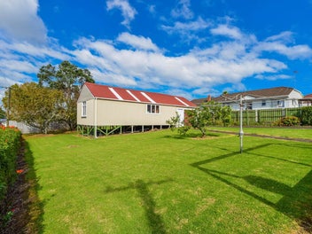 Urgent: 1464m² Land Bank Development Opportunity