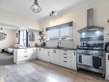 Spacious Living with Modern Double Garage