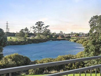 Stunning Water Views, Vacant & Ready to Move In