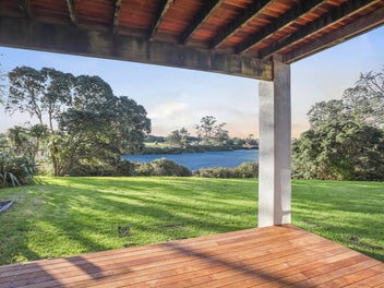 Stunning Water Views, Vacant & Ready to Move In