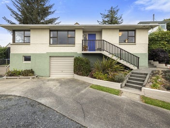 Sunny Mornington Treasure