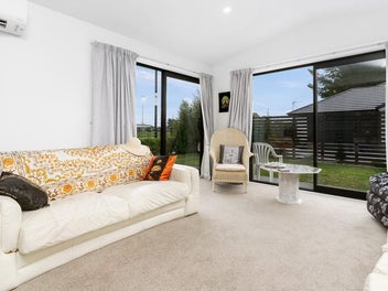 Dual Income or Extended Family Home