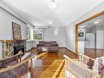 CHARM, CONVENIENCE AND COMFORT