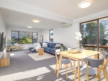 Double-Glazed Comfort in a Prime Hornby Location!