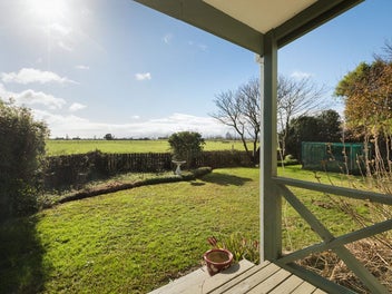 Lifestyle Space. Town Convenience.