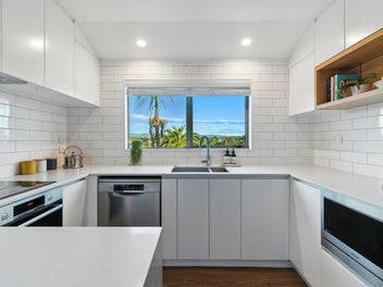 Contemporary Comfort and Easy Living in Bethlehem