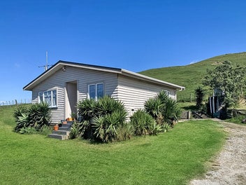 Image 1 of 7