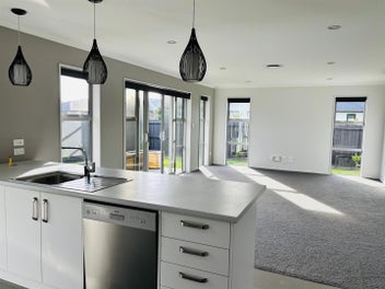 EXQUISITE LIVING
