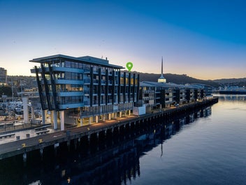 PRESTIGIOUS WATERFRONT LIVING