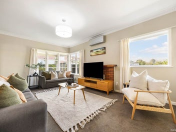 Charming Home, Conveniently Located