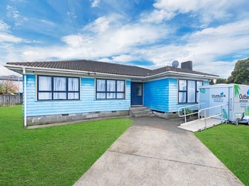 Hill Park Do Up! View Anytime - Call Now!