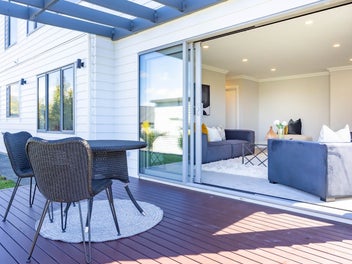 DeLuxe Family Haven in Prime Orewa