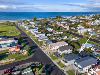 Relaxed Beach Living at Its Best