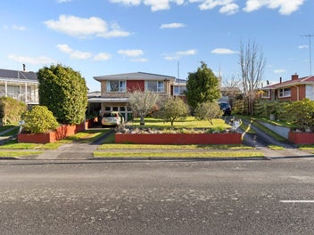 Image 1 of 23