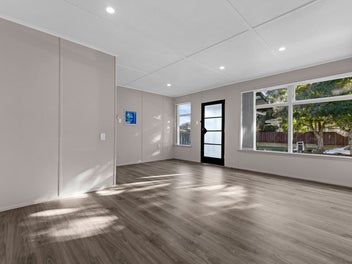 Corner Site - Tidy, Freestanding & Lots of Yard