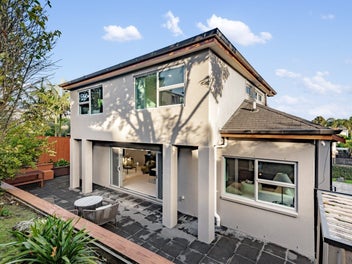 Inviting buyers $2.3 - $2.5m